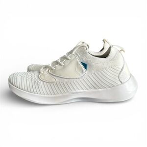 Vessi Everyday Move 100% Waterproof Sneakers Womens Size 9